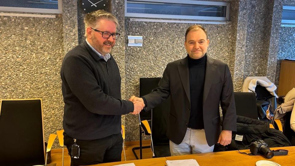Lenke til artikkel: En enorm milepæl - Signering av kontrakt for Nye Sunndal helsetun