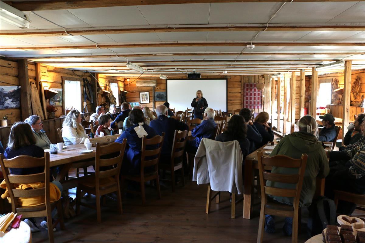 Triveleg samling for to gode UKL-naboar - Sunndal kommune